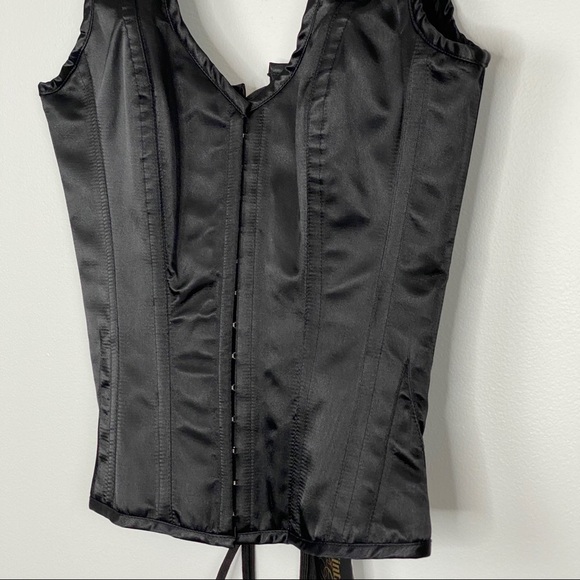 London Vintage Goth Black Satin Metal Boned Corset - Picture 1 of 16